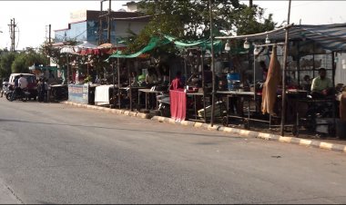 एमआर-9 पर अवैध मटन मार्केट के लिए लग रहे नए पेवर ब्लॉक