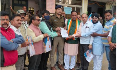 कंगना के खिलाफ देशद्रोह का मुकदमा दर्ज करने की मांग