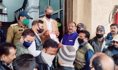 मंत्री बिसाहुलाल का विरोध और हुआ तेज