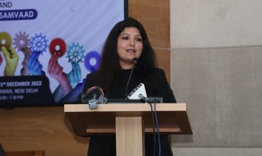 जेम सेलर बुकलेट लांचिंग कार्यक्रम में इंदौर की एकमात्र उद्यमी श्रेष्ठा पहुंची दिल्ली