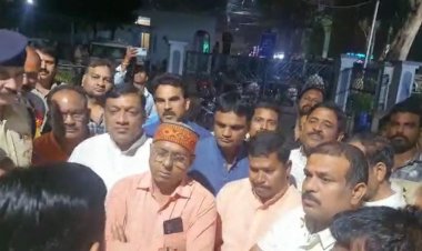 धार्मिक यात्रा के दौरान भाजपा के मंडल अध्यक्ष को पुलिस ने बेवजह पीटा