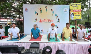 अंतर्राष्ट्रीय योग दिवस पर 1011 सूर्य नमस्कार कर  वर्ल्ड रिकॉर्ड हेतु दावा पेश