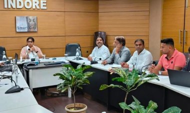 खजराना गणेश मंदिर के सौंदर्यीकरण के लिए निगमायुक्त ने ली बैठक 