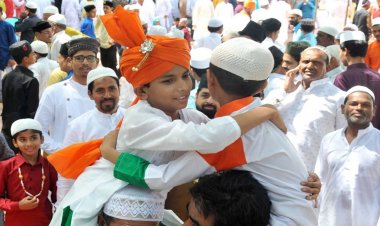 इंदौर में मनाई गई भाईचारे की  ईद