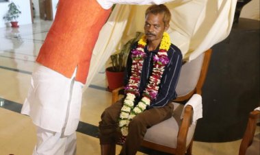 मूत्र विसर्जन कांड के बाद अब बेलगाम कार्यकर्त्ता और पदाधिकारियों पर कार्यवाही की मांग