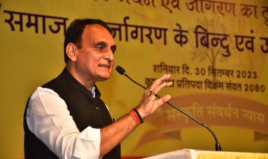 इस देश मे अपनी भूमिका निभाने वाला ही सच्चा भारतीय है।