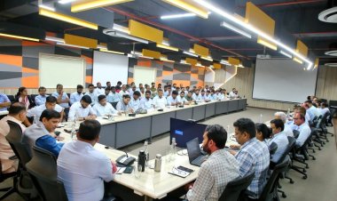 महापौर ने रंग पंचमी व ग्रीष्मकालीन जल व्यवस्था को लेकर की समीक्षा बैठक