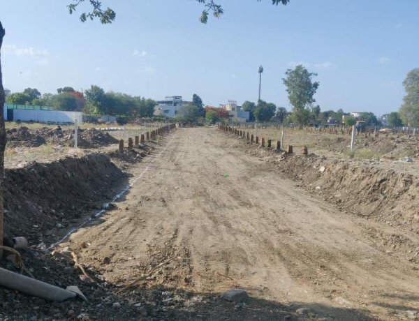 “स्टॉप वर्क” की मांग के बीच निगम पर सवाल: बिना डेवलपमेंट परमिशन चल रहा ‘ट्रेजर मार्किट सिटी फेज-4’ का काम