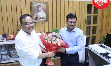 संभागायुक्त भास्कर लाक्षाकार ने संभाला कार्यभार; पहले मंदिर, फिर दफ्तर से दिया सुशासन का संदेश