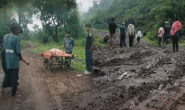 सड़क के दावों पर दलदल का तमाचा! जबलपुर में ठेले पर निकली मासूम की अंतिम यात्रा