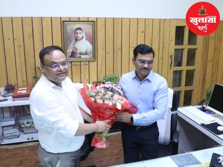 संभागायुक्त भास्कर लाक्षाकार ने संभाला कार्यभार; पहले मंदिर, फिर दफ्तर से दिया सुशासन का संदेश